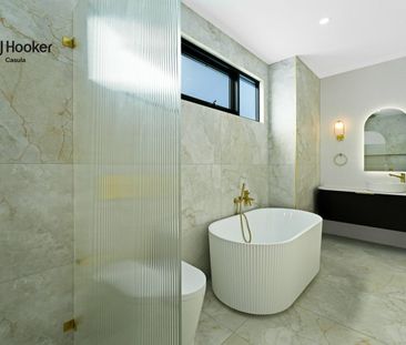 Luxury Home - Photo 4