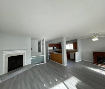 Bright Upper Suite - Photo 3