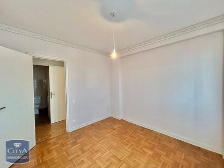 Location Appartement 3 pièces 76m² ST ETIENNE 42000 - Photo 5