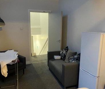 Flat 3, 14 Wellesley Avenue, Belfast, BT9 6DG - Photo 1