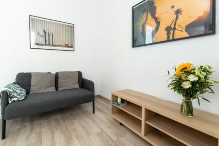 Carrer de Còrsega, Barcelona, Catalonia 08037 - Photo 4