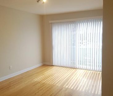 4 ½ haut de triplex/upper triplex, Lasalle à louer/to rent - Photo 1