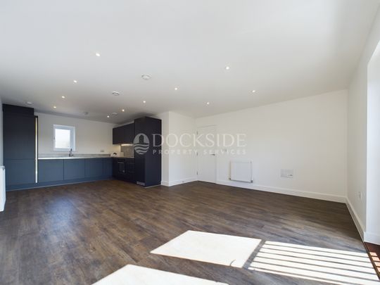 2 bed to rent in Furrells Road, Rochester, ME1 - Photo 1