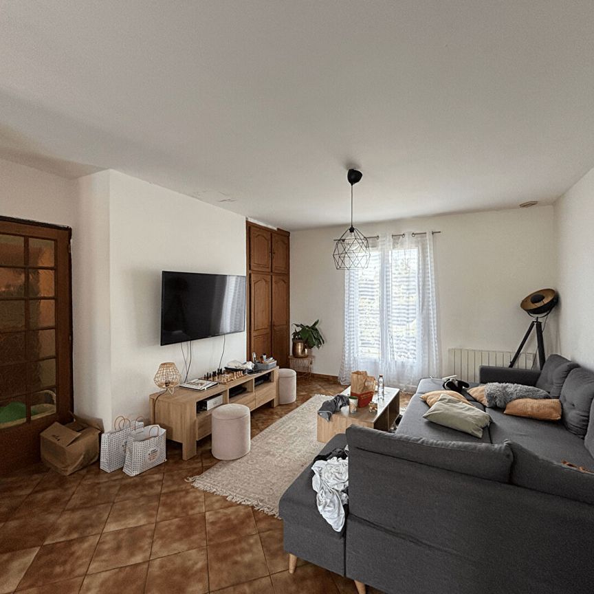 Maison sur sous-sol - 151,44 m² T6 - YEVRES - Photo 1