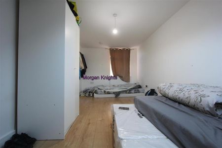 5 bedroom terraced house to rent - Photo 5