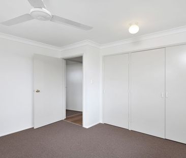 3 BEDROOM LOW-SET BRICK HOME ON THE SOUTH SIDE!!! - Photo 5