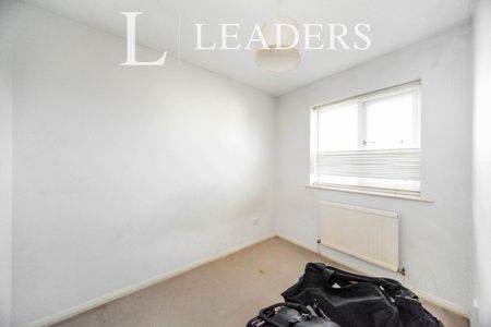 2 bedroom property to rent Coltsfoot Green, Luton, Bedfordshire, LU4 - Photo 2