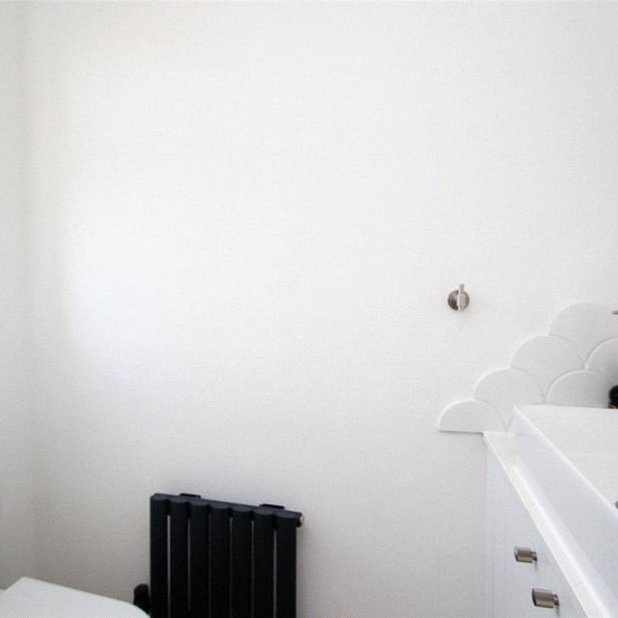 4 bedroom detached house to rent - Photo 1