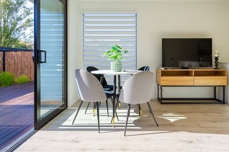 Fully Furnished High-Spec Townhouse - Photo 5