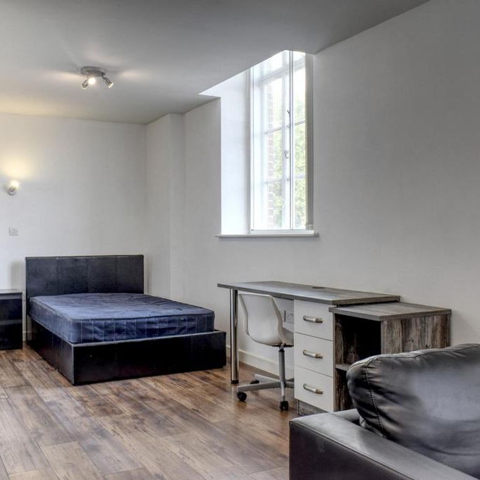 1 bedroom in a house share to rent - Photo 1