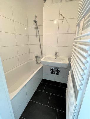 Moderne 3-Zimmer-Etagenwohnung mit Laminat und großem Balkon in Wolfsburg - Foto 1