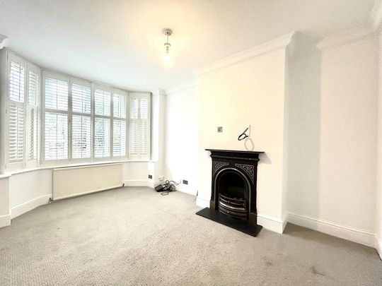 4 bedroom semi-detached house to rent - Photo 1