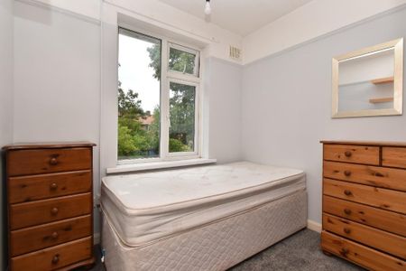 4 bedroom terraced house to rent - Photo 4