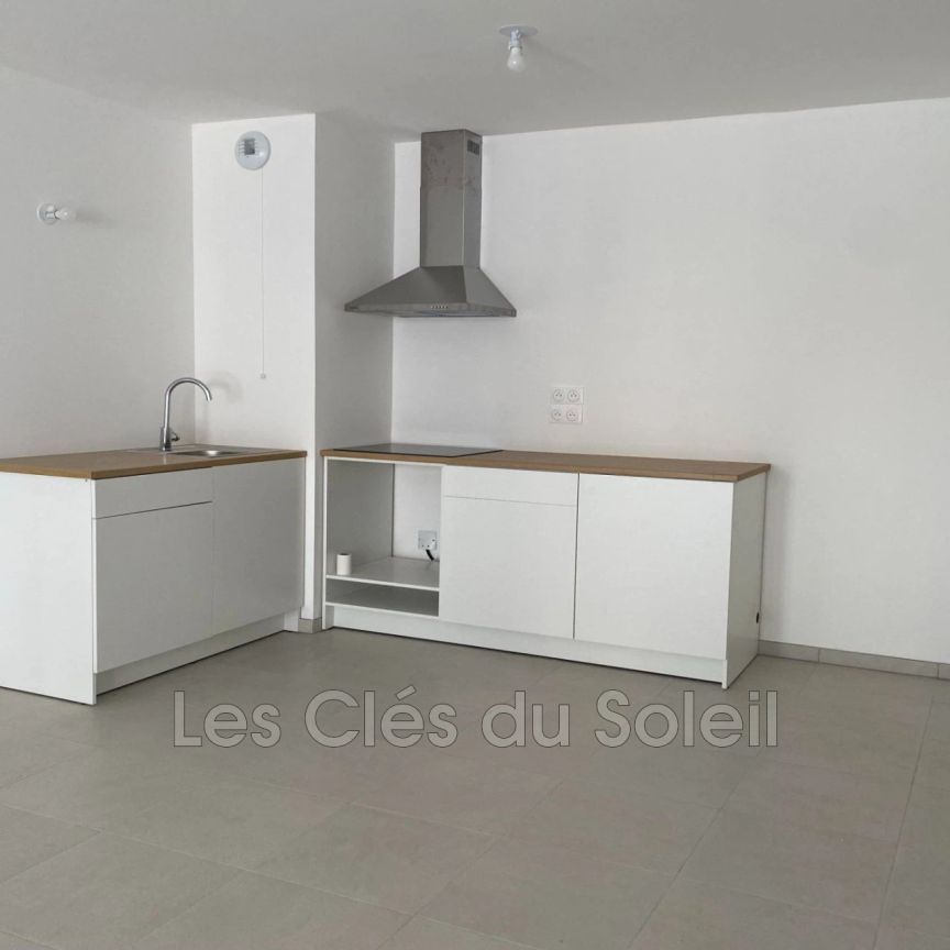 Location appartement 3 pièces 69 m² Brignoles - Photo 1