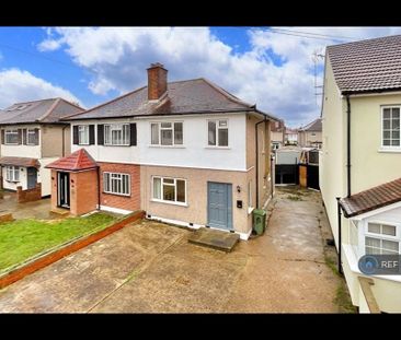 4 bedroom semi-detached house to rent - Photo 3