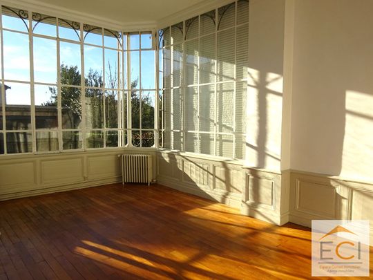 Maison square des émailleurs 314m² - Photo 1