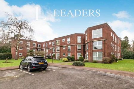 Queens Court, Ellesmere Road, KT13 - Photo 3