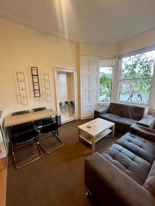 3 bedroom flat to rent - Photo 1