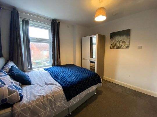 1 bedroom in a house share to rent - Photo 1