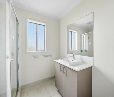 36 Cloudburst Avenue, Wyndham Vale VIC, Belconnen - Photo 5