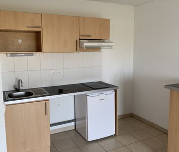 Location Appartement 2 pièces 41m² BLAYE 33390 - Photo 4