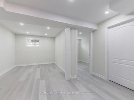 69 Princess Diana Drive #Lower - Photo 5