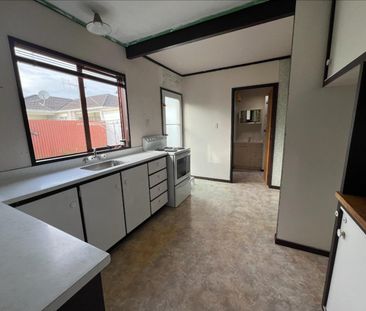Central city two-bedroom unit - Photo 6