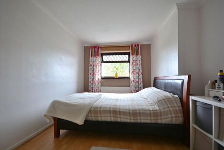 3 bedroom semi-detached house to rent - Photo 4