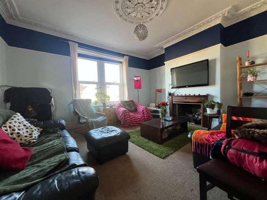 First Floor Flat, Sommerville Road, Bristol, BS7 - Photo 1
