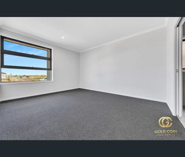 7 Dromore Avenue, Clyde North, Vic 3978 - Photo 5