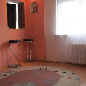 Garsoniera situata in zona Lunei - Fotografie 3