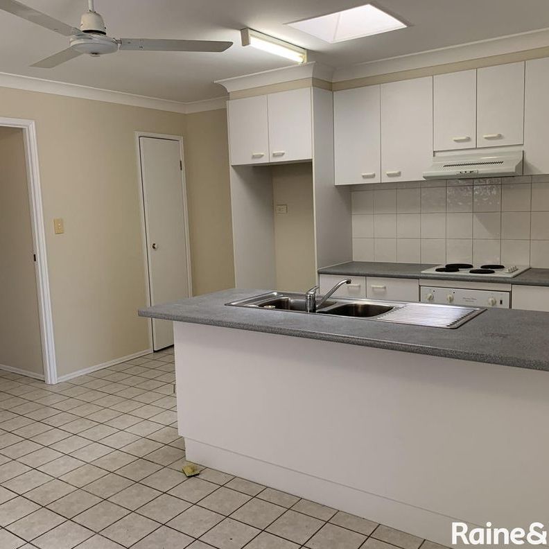 FAMILY HOME FOR RENT - Photo 1