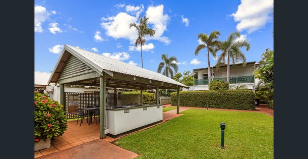 3 Bedroom Villa – Fully Furnished Villa – Available to mid-April 2026 - Photo 1