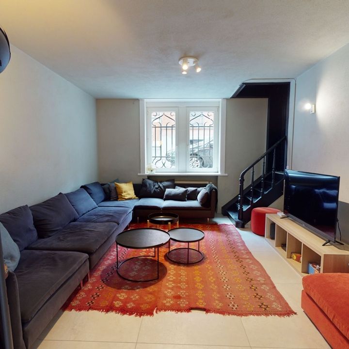 Rustige kamer met eigen badkamer in een vriendelijk gedeeld huis - Photo 1
