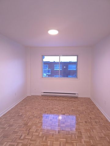 9102 Rue Maritain, H1R 3K6, H1R 3K6, Montréal - Photo 3