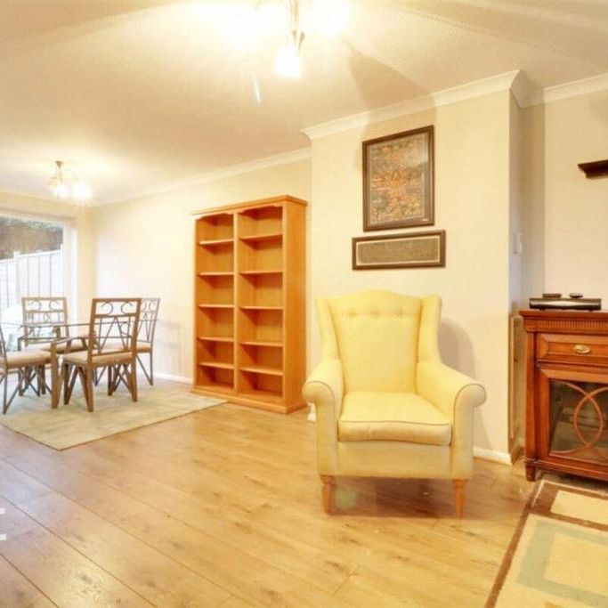 3 bedroom terraced house to rent - Photo 1