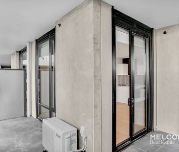 RESORT-INSPIRED LIVING ONE-BEDROOM - UNFURNISHED - Photo 2