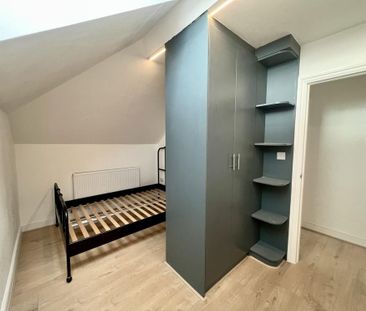 3 bedroom flat to rent - Photo 6
