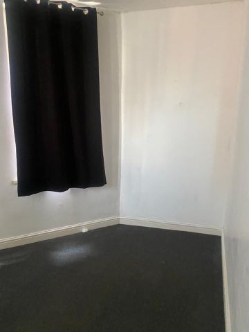 2 Bed Flat, Stapleton Road, BS5 - Photo 4