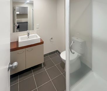 CITY CENTRE, 1 Bed + 1 Car park - Photo 2