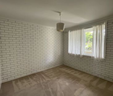 RENOVATED TWO-BEDROOM APARTMENT WITH STUNNING BAY VIEWS! - Photo 3