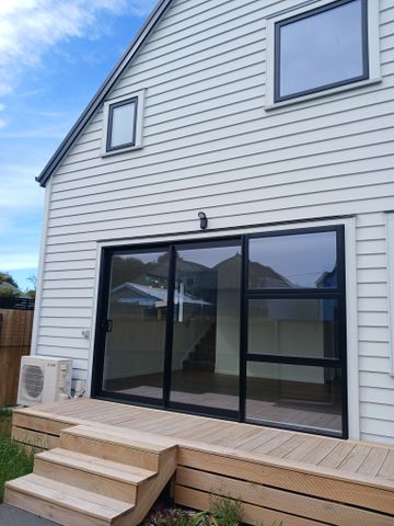 2 Bedroom Townhouse in Phillipstown - Photo 2