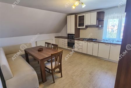 Apartament cu 3 camere decomandate de inchiriat in Sibiu zona Cedonia - Fotografie 3
