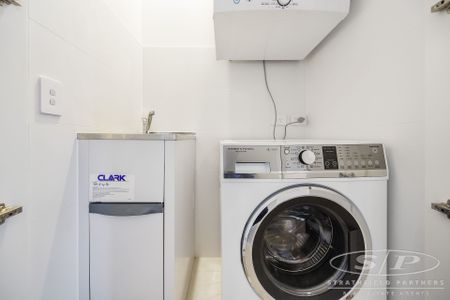 Your own little oasis directly opposite Strathfield Station - Photo 4