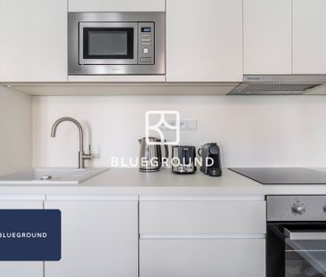 Apartment for rent, 2+kk - 1 bedroom, 41m - Photo 2