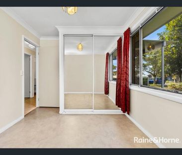 Killarney Vale - Photo 2