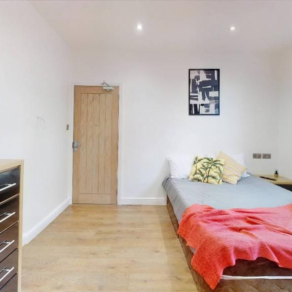 Studio to rent - Photo 1