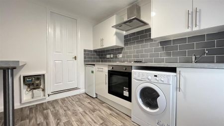 1 bedroom flat to rent - Photo 4