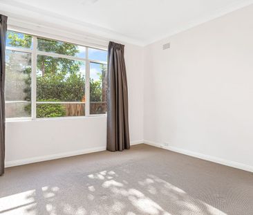 2/123 Burns Bay Road, Lane Cove, NSW 2066 - Photo 2