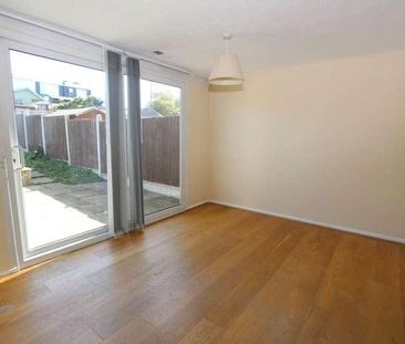 Clifton Walk, Benfleet, SS7 - Photo 2